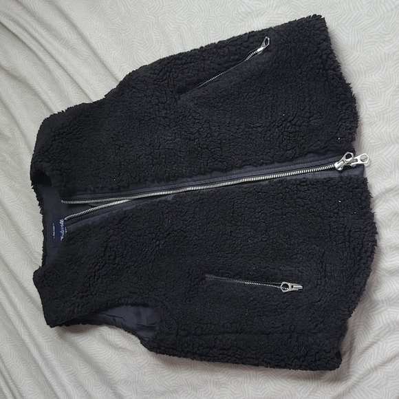 Madewell black faux fur vest Mob Wife - Picture 6 of 7